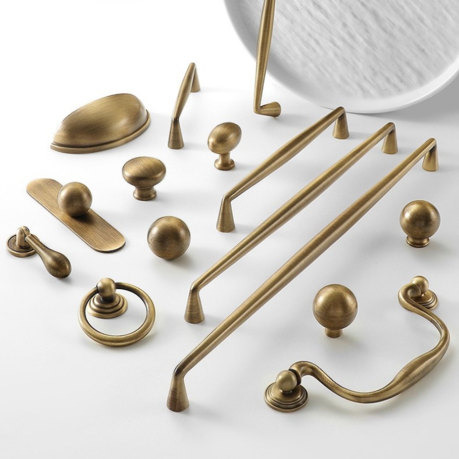 Furniture And Kitchen Hardware Fitting - Maniglie per mobili in ottone vintage